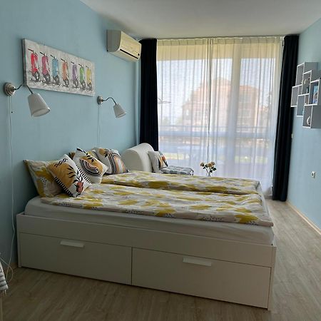Studio B28 Sunny Island Chernomorez Chernomorets Eksteriør billede